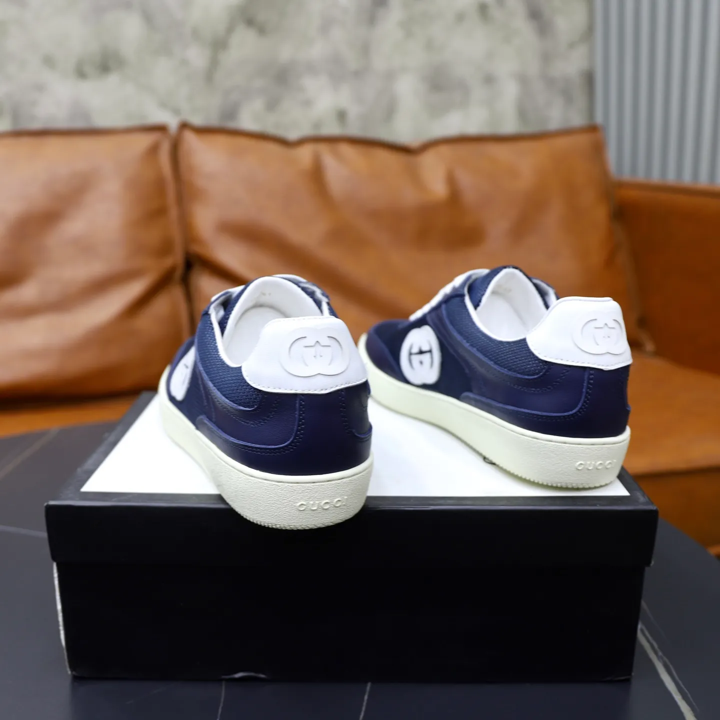 Men's shoes: 400💰🙅‍♂️🙅‍♂️🙅‍♂️ Brand: GUCCI Standard code: 38-44 (45 customized) Grade: Same as the official website Material: Original leather splicing Comfortable and breathable lining Original wear-resistant outsole Style category: Men's fashionable casual shoes Running sneakers Noble luxury brand elements Top luxury Color: actual picture color